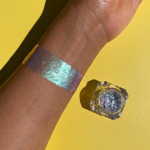 Danessa Myricks Infinite Chrome Flakes Glitter - Pixie Dust - Image 3